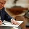 Soud zrušil Trumpova reciproční cla. Trhy slaví, rozhodnutí ale není účinné