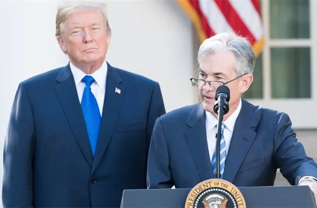 Donald Trump a Jerome Powell